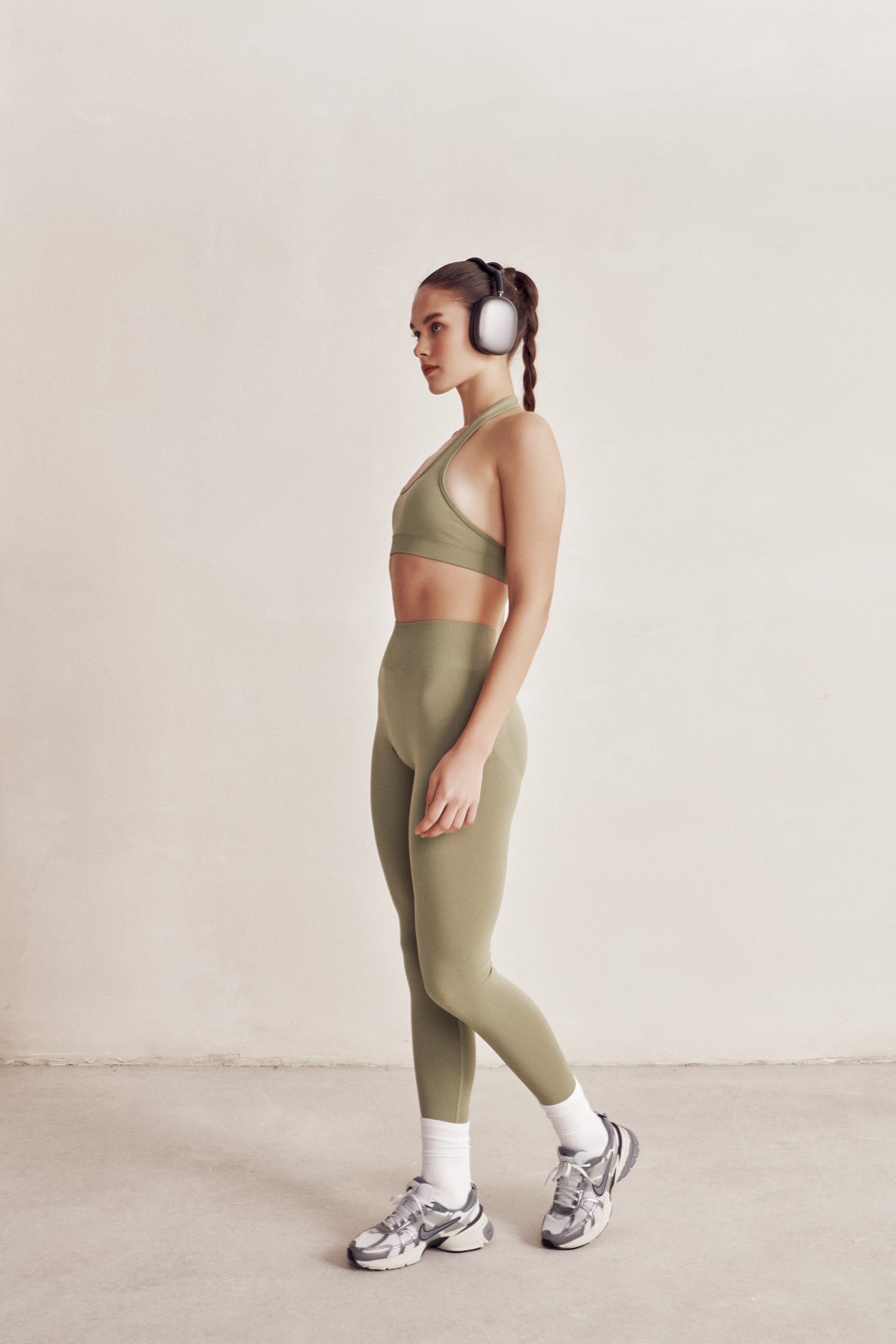 Vita Oil Green Seamless Scrunch Recovery Sports Tights