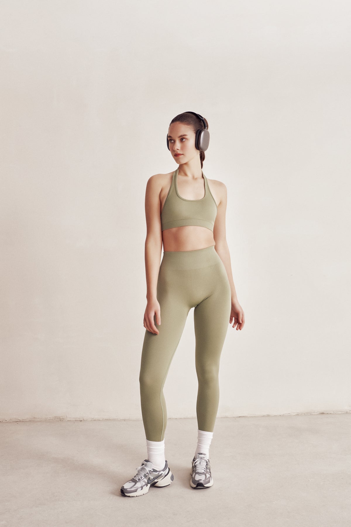 Vita Oil Green Seamless Scrunch Recovery Sports Tights