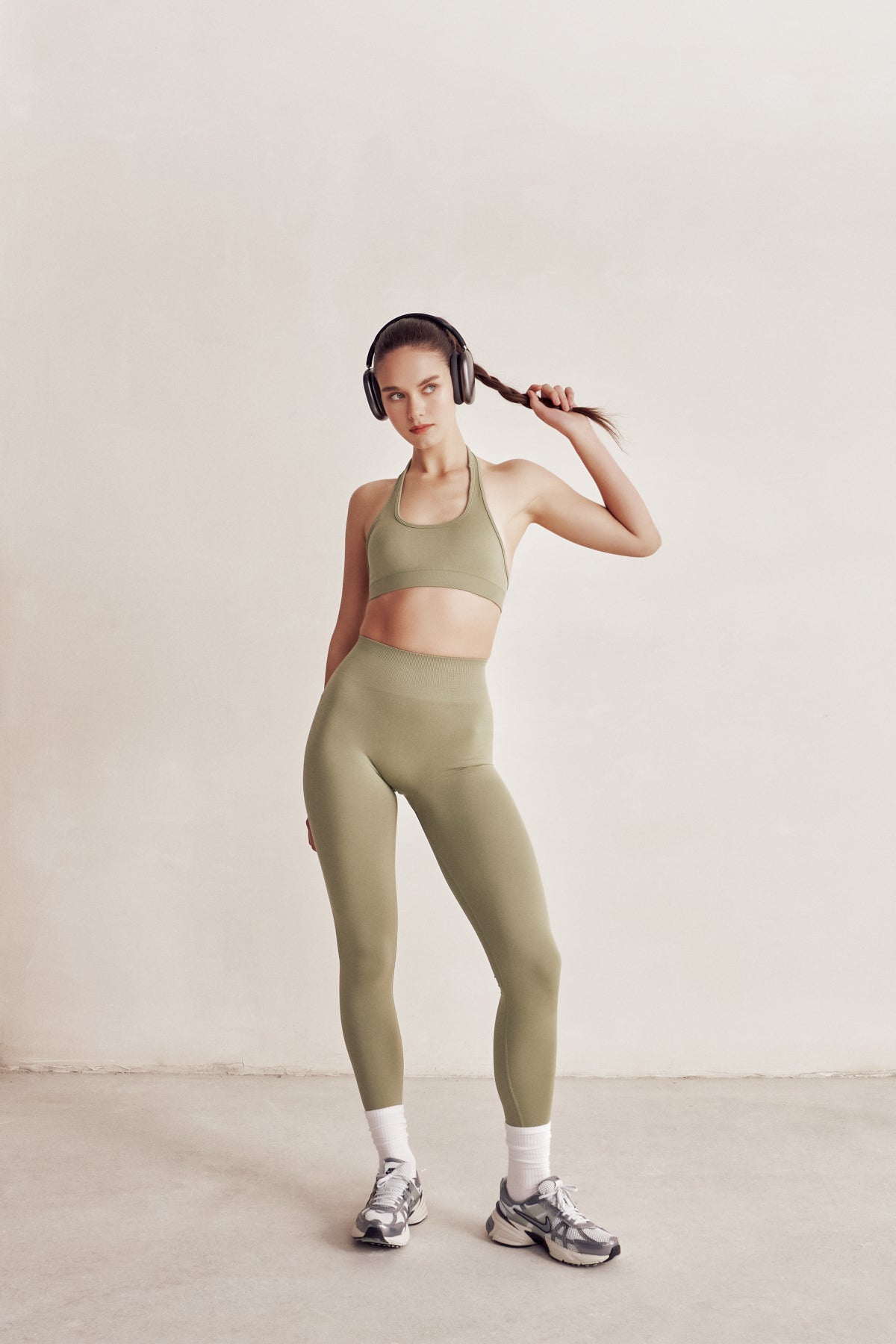 Vita Oil Green Seamless Scrunch Recovery Sports Tights