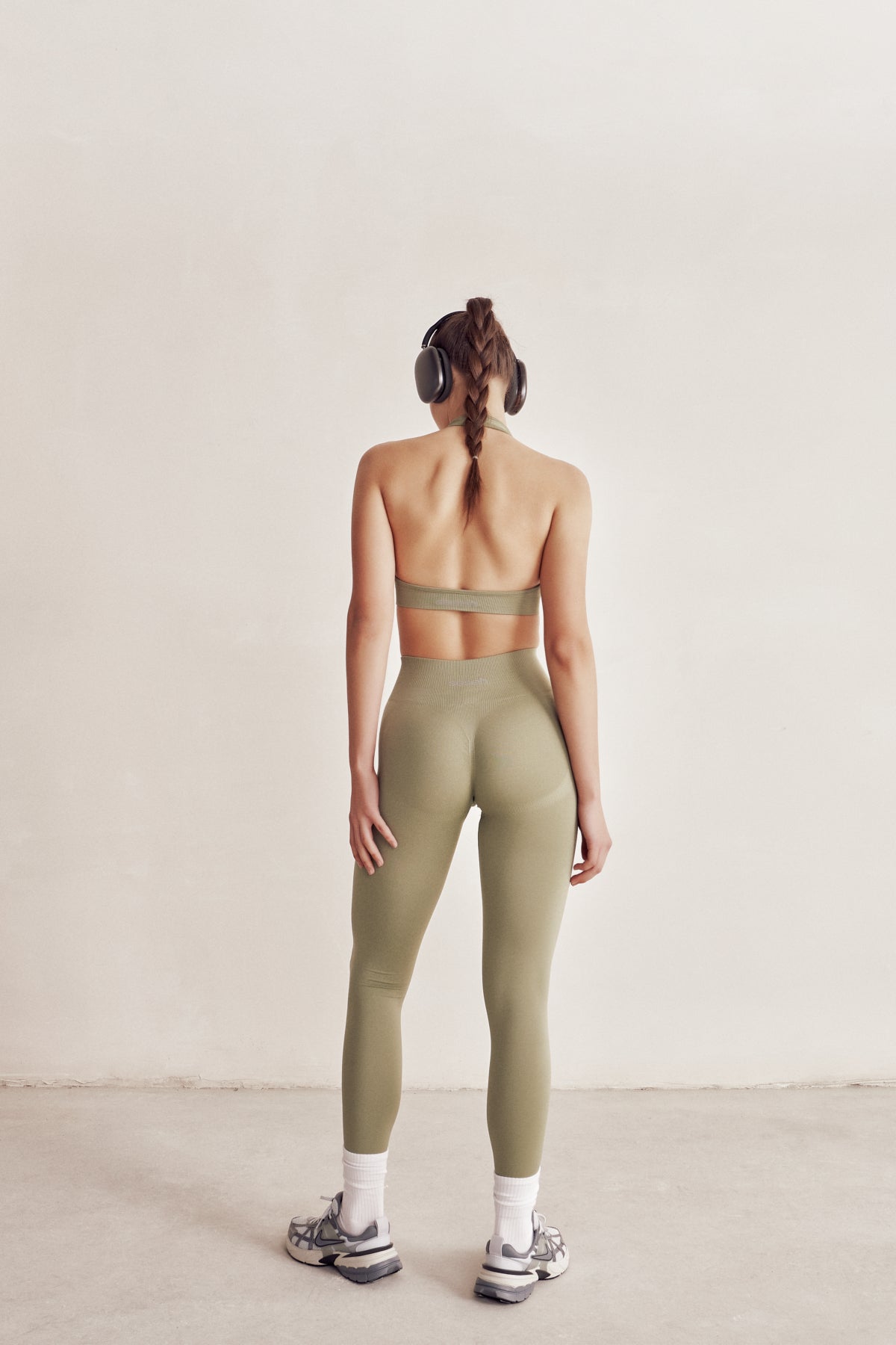 Vita Oil Green Seamless Scrunch Recovery Sports Tights