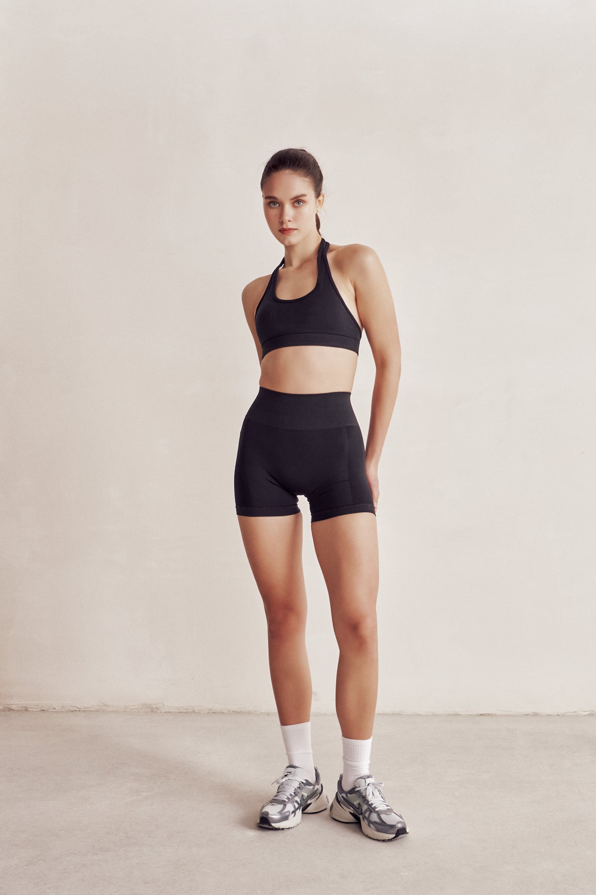 Solis Black Seamless Sports Biker Shorts