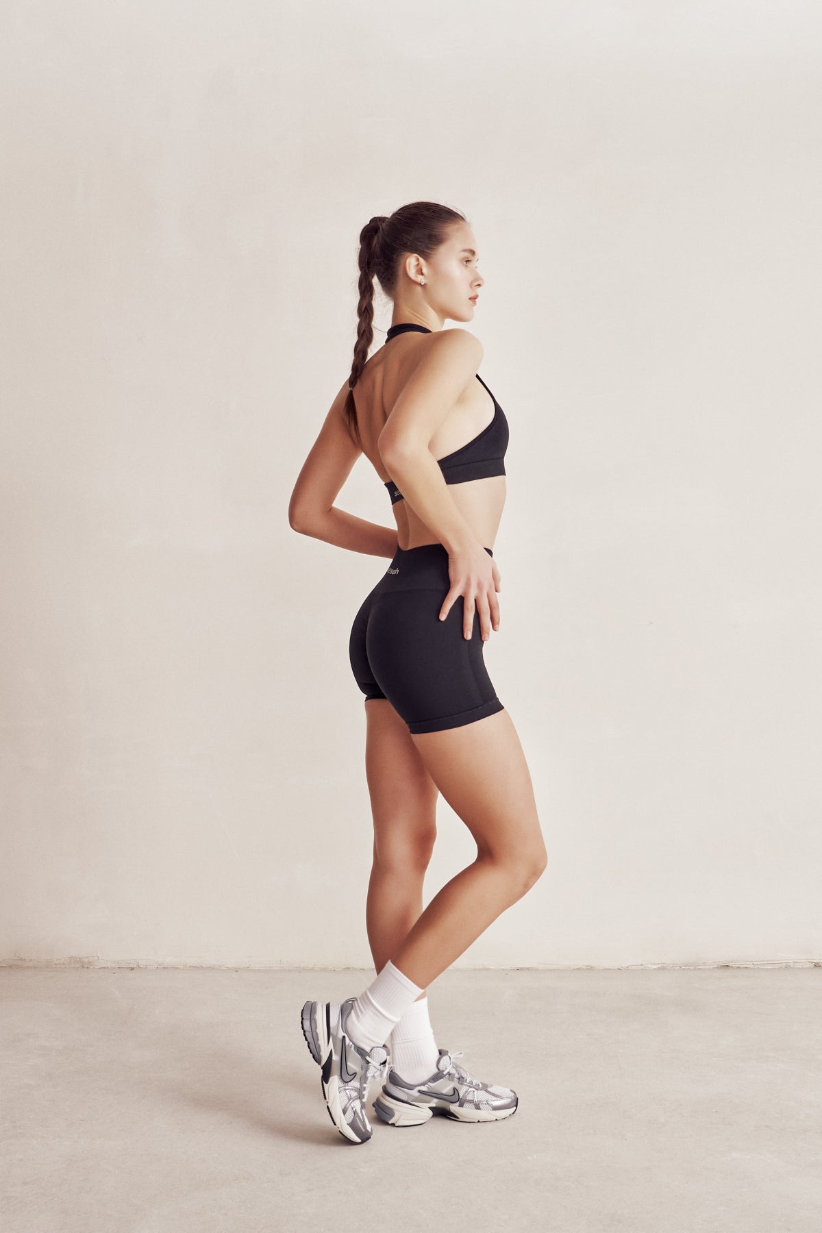 Solis Black Seamless Sports Biker Shorts