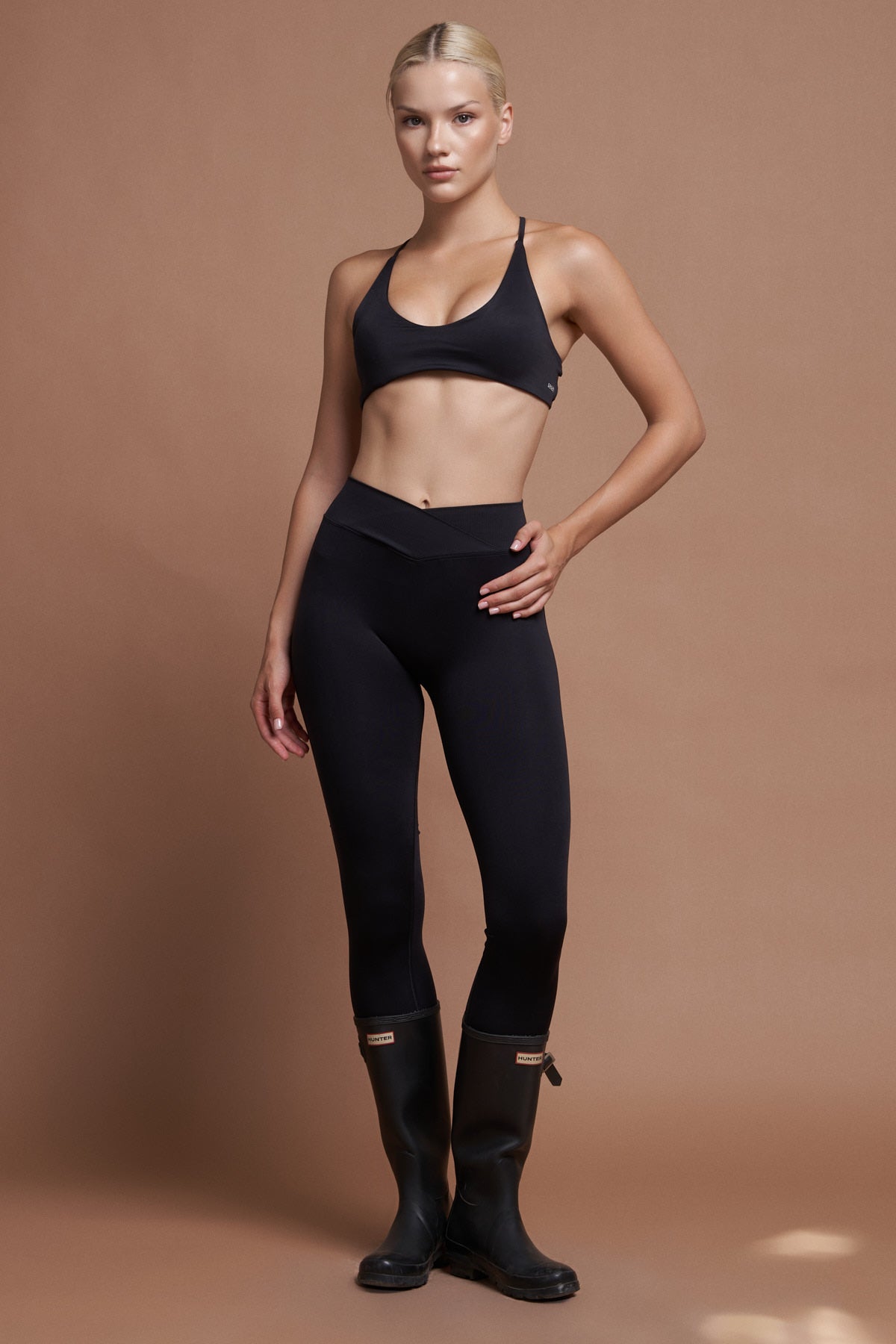 MOSS V Siyah Seamless Scrunch Toparlayıcı Spor Tayt