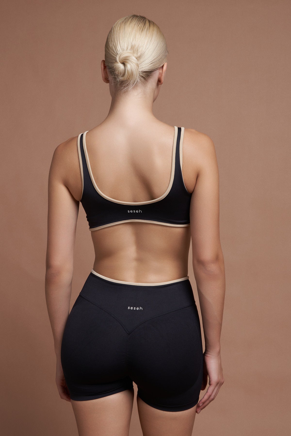 Riva Siyah Çift Renk Seamless Scrunch Toparlayıcı Spor Şort