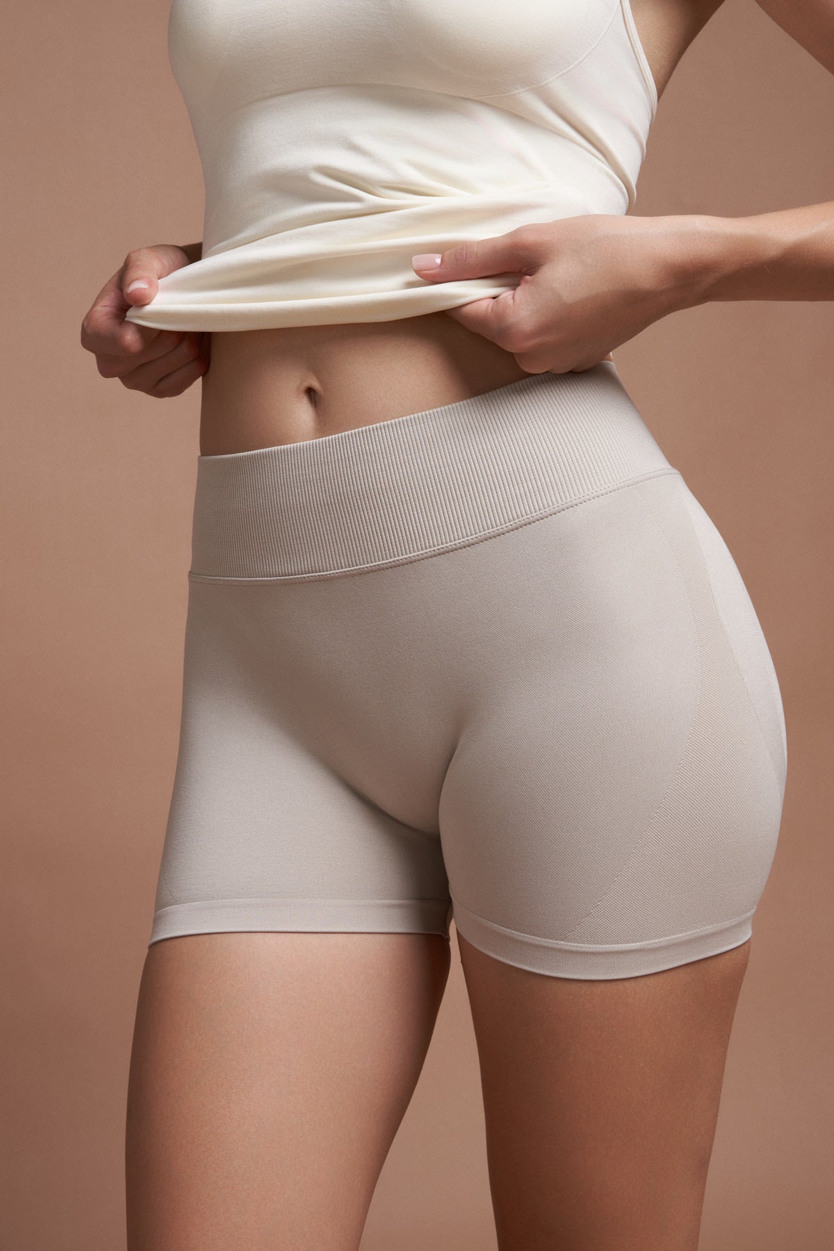 Etna Gri Seamless Scrunch Toparlayıcı Spor Şort