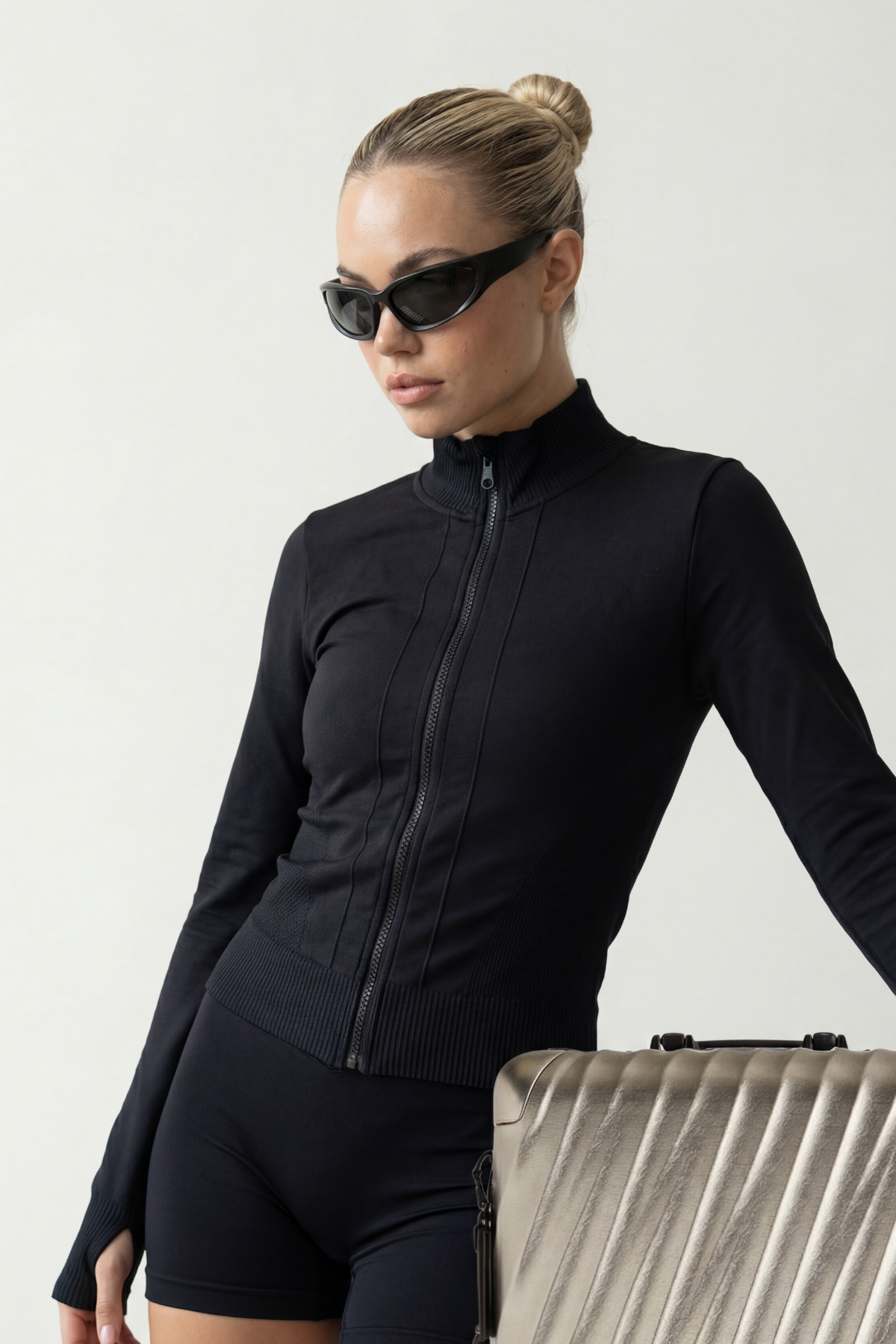 Freya Siyah Seamless Toparlayıcı Dar Kalıp Kadın Spor Ceket