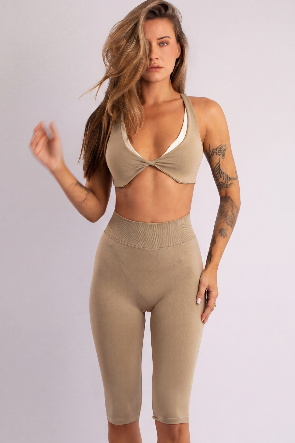 Kontrast Biyeli Bej Twist Bra 