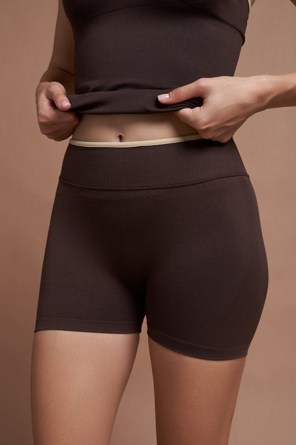 Riva Kahverengi Çift Renk Seamless Scrunch Toparlayıcı Spor Şort