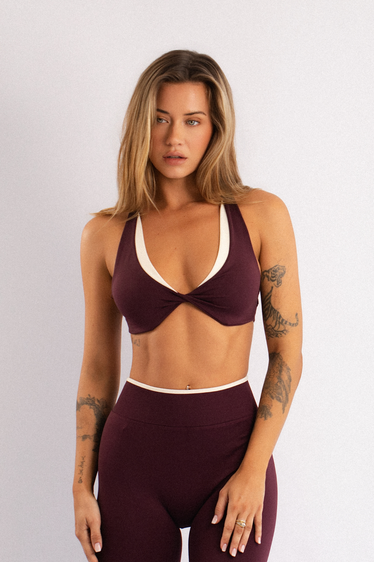 Seseh Kontrast Biyeli Bordo Twist Bra 